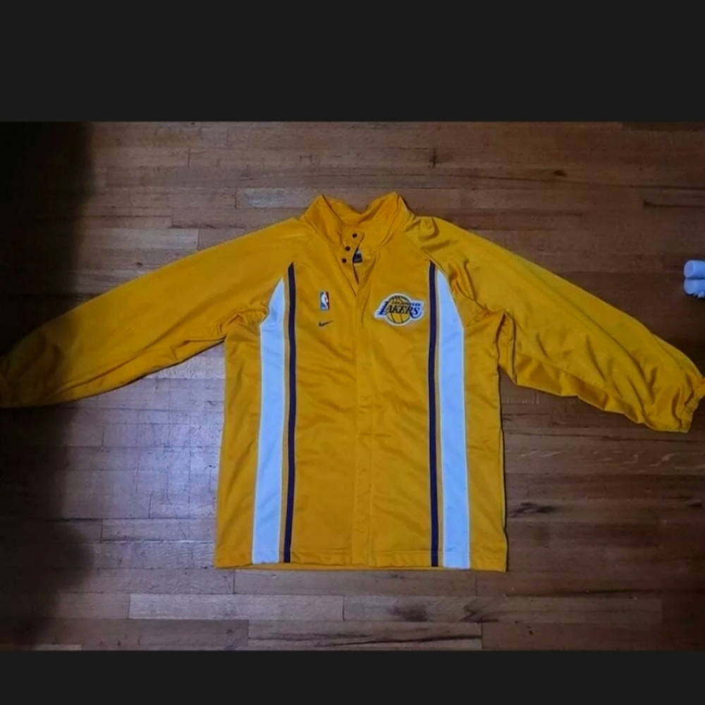 Los Angeles Lakers vintage jacket sz Medium